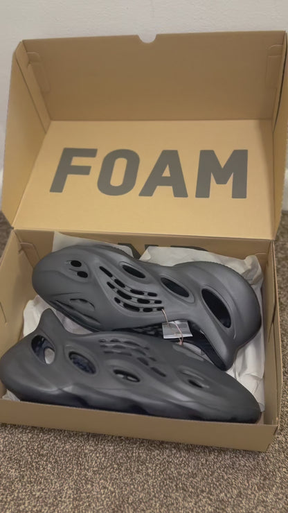 Yeezy Foam RNNR Onice