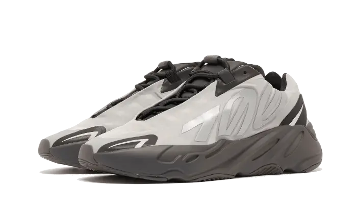 Adidas Yeezy 700 MNVN Metallic - GW9524