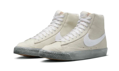 Nike Blazer Mid '77 EMB Summit White